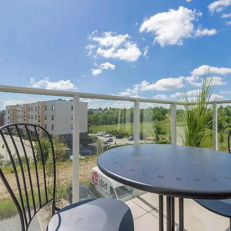 Appartement Modern In With Parking And Balcony By Renters