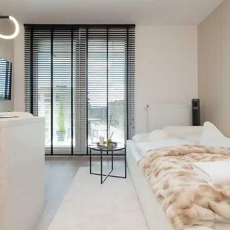Modern In With Parking And Balcony By Renters Gdańsk