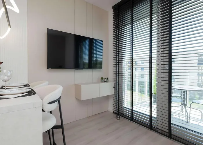 Appartamento Modern In With Parking And Balcony By Renters *