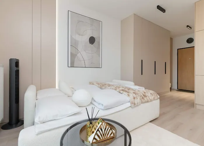 Appartamento Modern In With Parking And Balcony By Renters Danzica